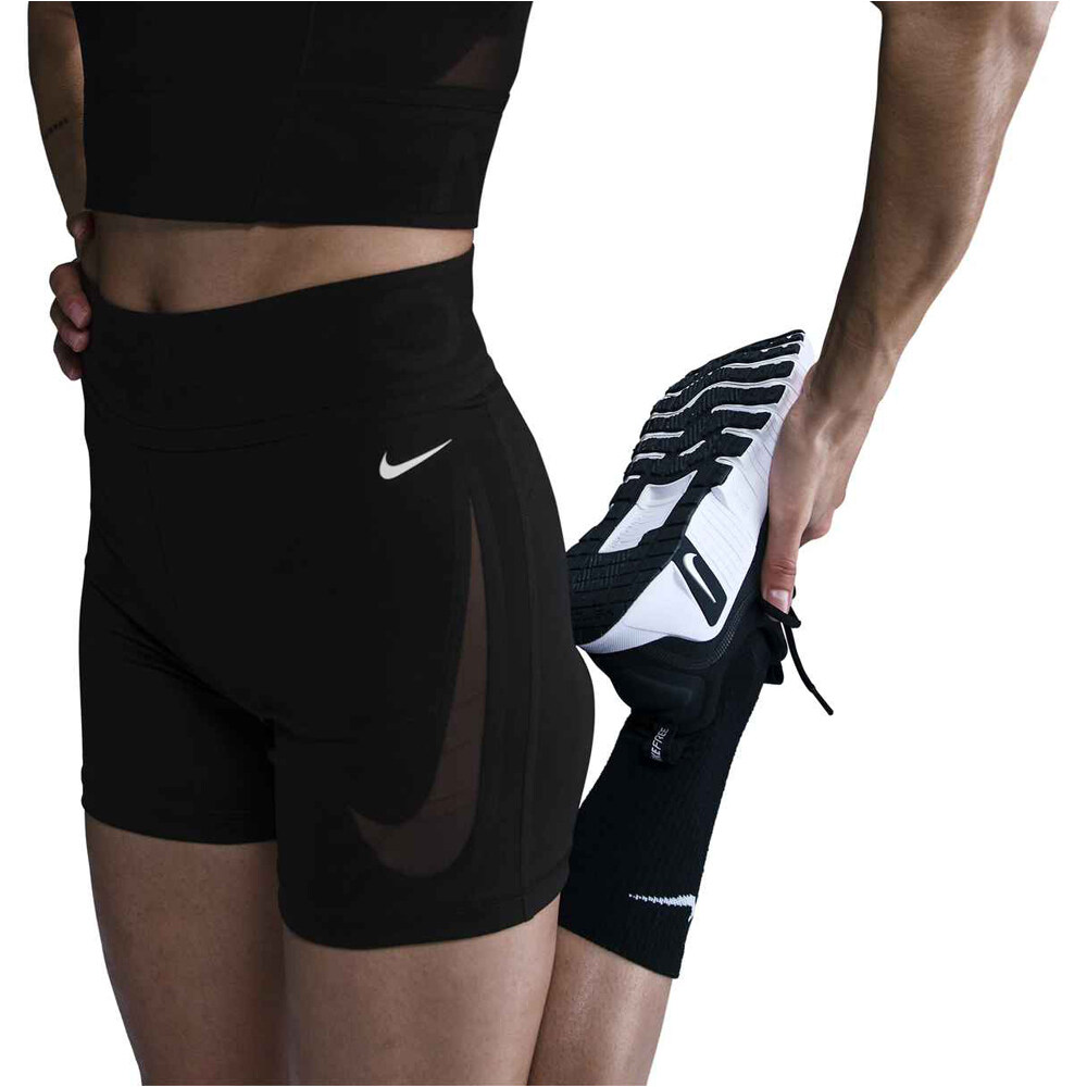 Nike pantalones y mallas cortas fitness mujer W NP SCULPT DF HR 5IN SHRT GG vista detalle