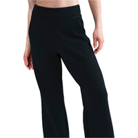 Nike pantalones y mallas largas fitness mujer W NK 24.7 DF FLARE PNT SFT KNT vista detalle