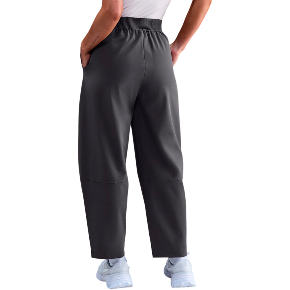 Nike pantalones y mallas largas fitness mujer W NK 24.7 DF HR BARREL PANT vista trasera