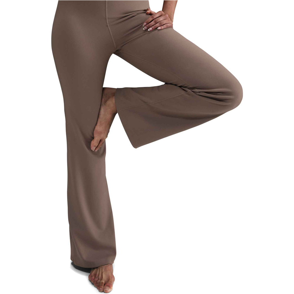 Nike pantalones y mallas largas fitness mujer W NK DF ONE HR FLDOVR PANT vista detalle