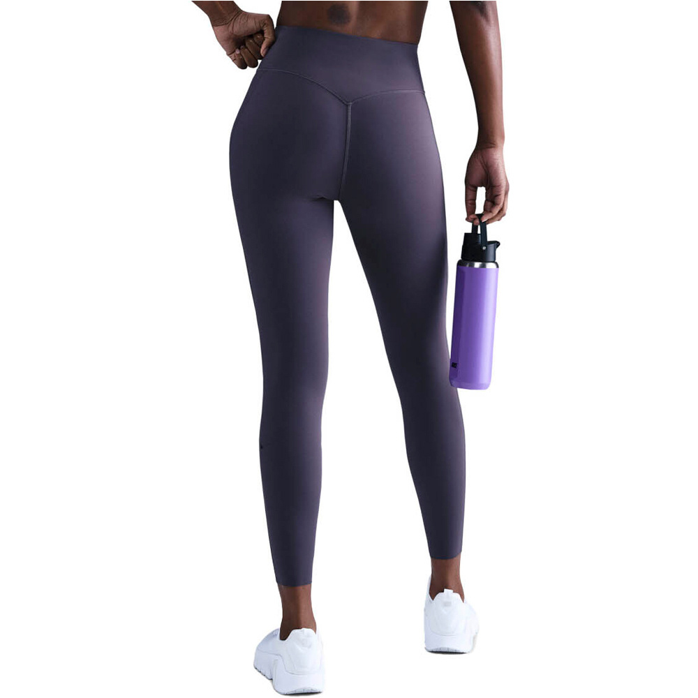 Nike pantalones y mallas largas fitness mujer W NK DF UNVRSA HR 7/8 TGHT PKT vista trasera