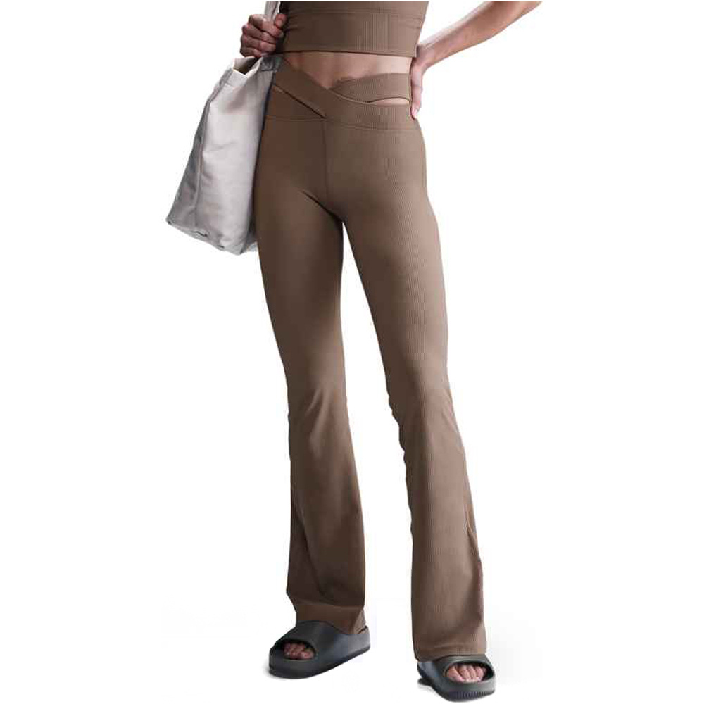 Nike pantalones y mallas largas fitness mujer W NK DF ZENVY HR RIB FLARE vista frontal