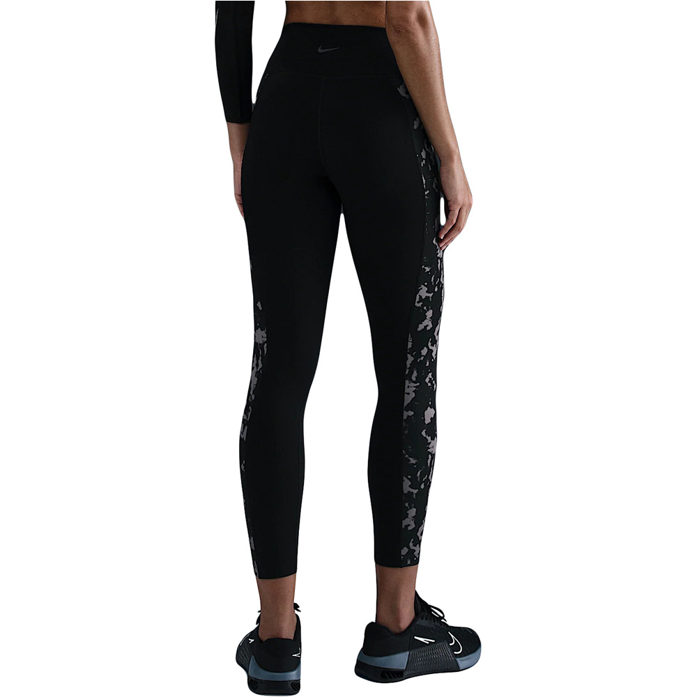 Nike pantalones y mallas largas fitness mujer W NK ONE DF HR 7/8 TIGHT AOP vista trasera