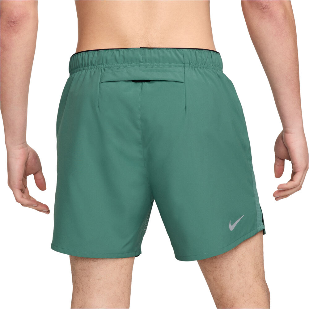 Nike pantaloneta técnica hombre M NK CHALLENGER 5BF SHRT FLASH vista trasera