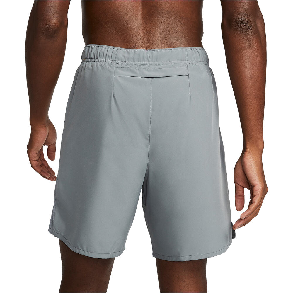 Nike pantaloneta técnica hombre M NK DF CHALLENGER 72IN1 SHORT vista trasera