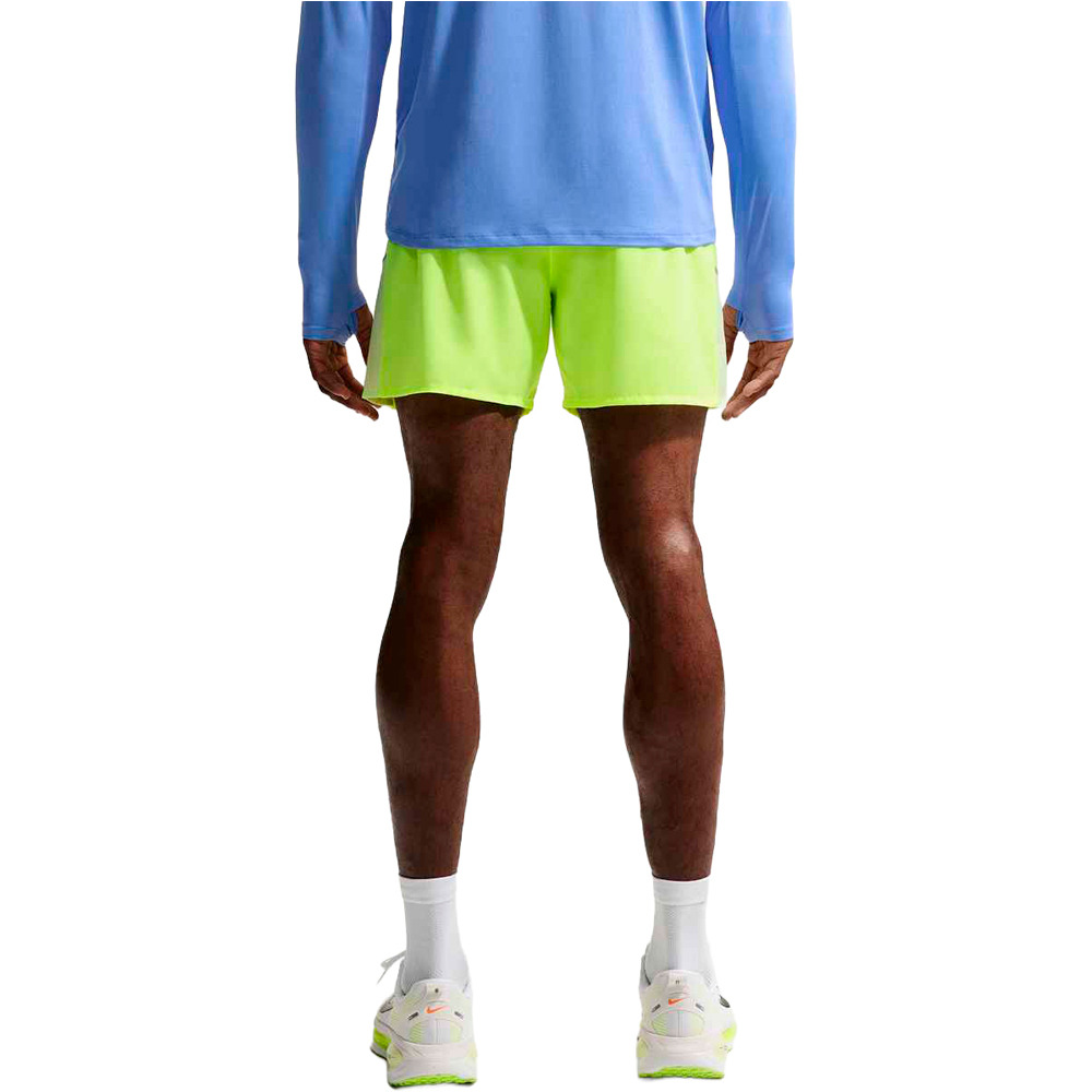 Nike pantaloneta técnica hombre M NK DF MILER 5BF SHORT vista trasera