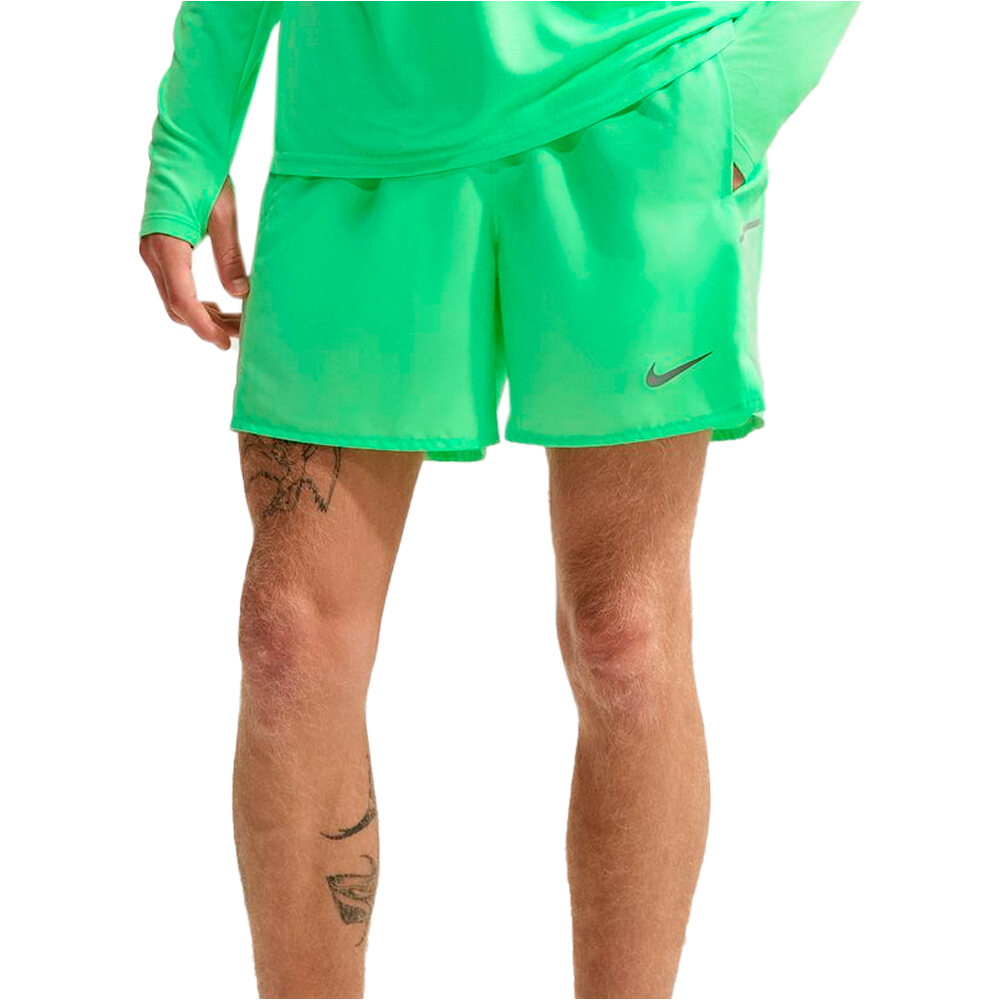 Nike pantaloneta técnica hombre M NK DF MILER 5IN 2IN1 SHORT vista frontal