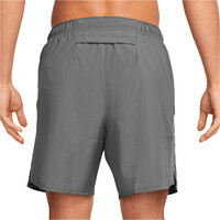 Nike pantaloneta técnica hombre M NK DF RN ENRGY CHLNGR 7BF SH vista trasera