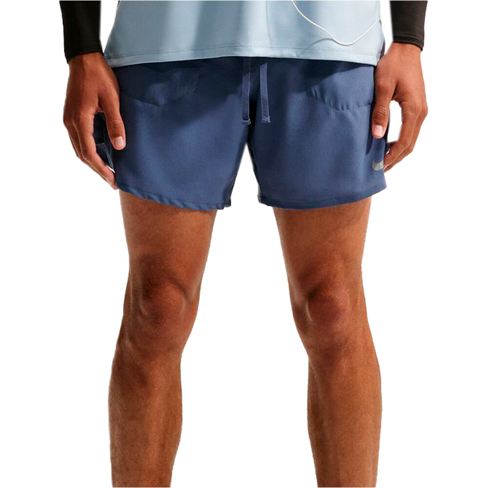 Nike pantaloneta técnica hombre M NK DF STRIDE 2IN1 7IN SHORT vista frontal