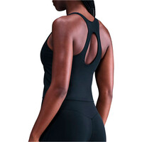 Nike sujetadores deportivos W NK DF UNVRSA MS BRA TANK vista trasera