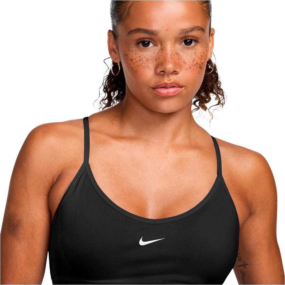 Nike sujetadores deportivos W NP DF SMLS LS BRA WT vista detalle