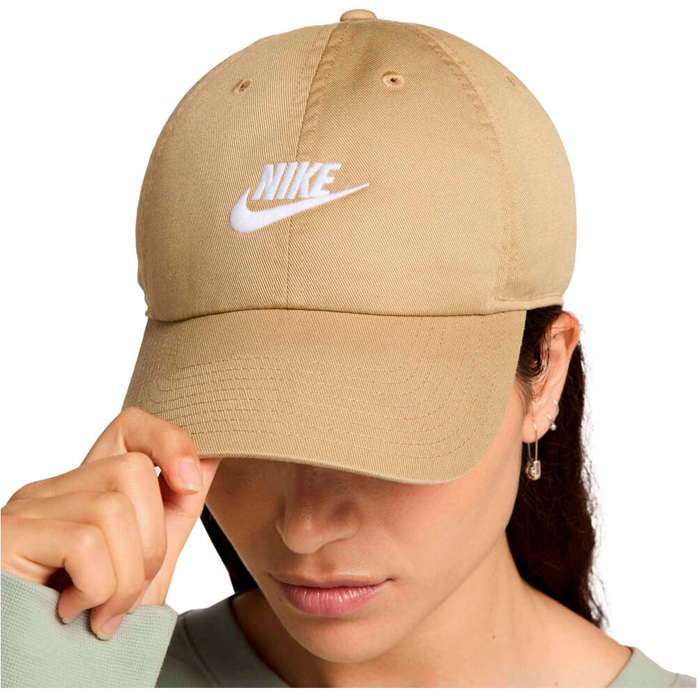 Nike visera lona U NK CLUB CAP U CB FUT WSH L vista frontal