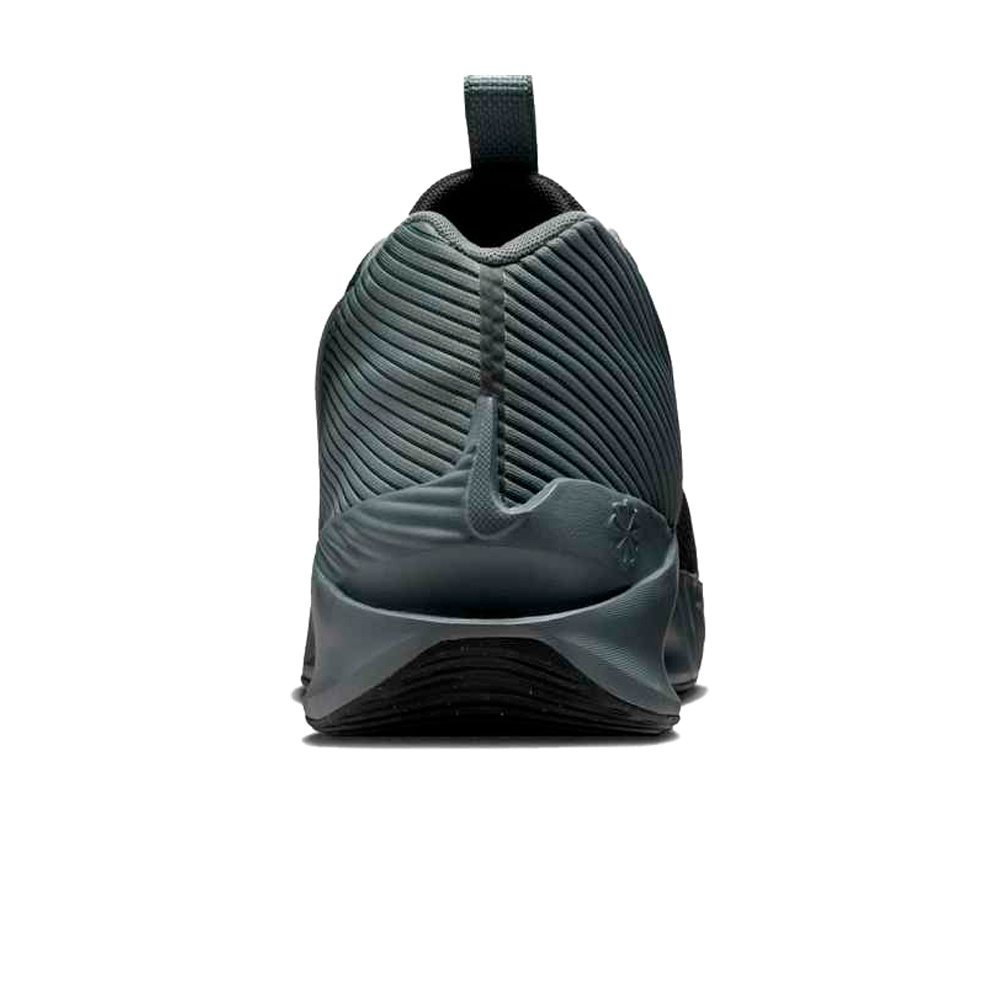 Nike zapatilla baloncesto G.T. JUMP ACADEMY vista trasera