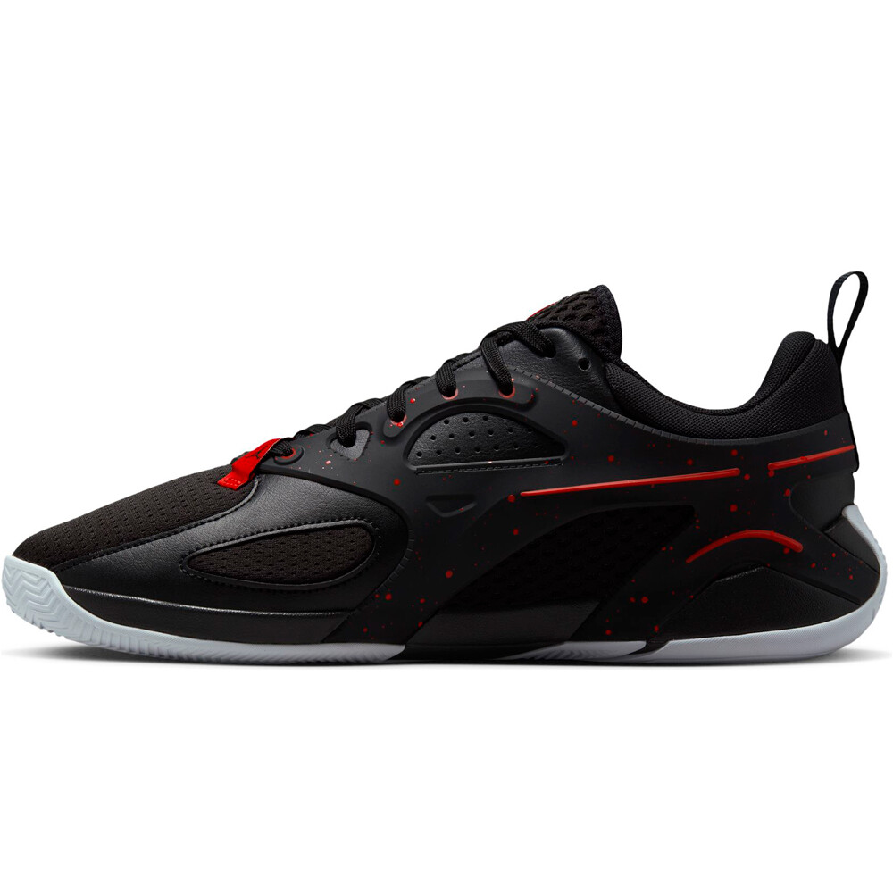 Nike zapatilla baloncesto JORDAN HEIR SERIES NERO puntera