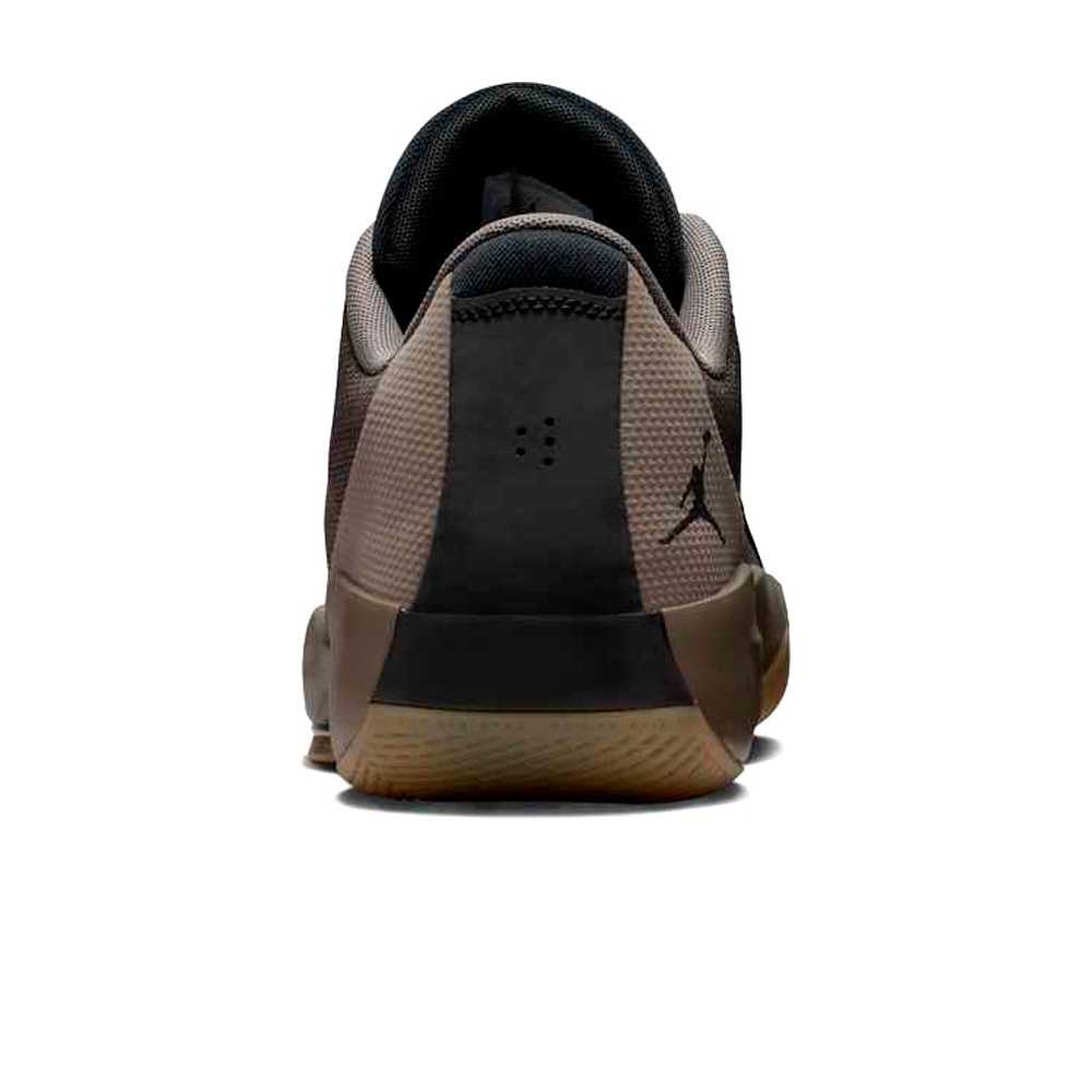 Nike zapatilla baloncesto JORDAN LUKA 77 vista trasera