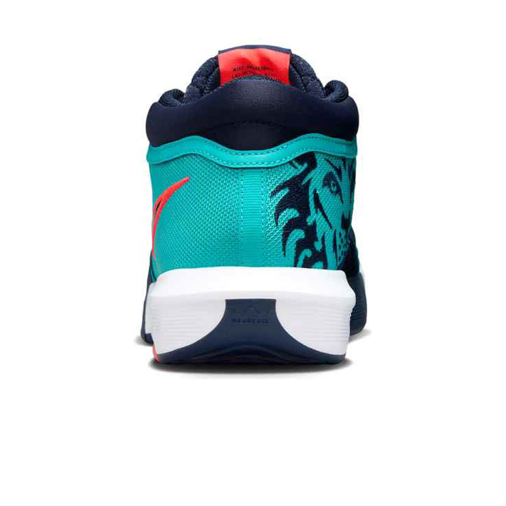 Nike zapatilla baloncesto LEBRON WITNESS VIII vista trasera