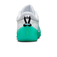 Nike zapatilla baloncesto WMNS JORDAN HEIR SERIES vista trasera