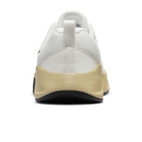 Nike zapatilla cross training hombre MC TRAINER 3 BLNE vista trasera