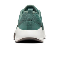 Nike zapatilla cross training hombre MC TRAINER 3 VENE vista trasera