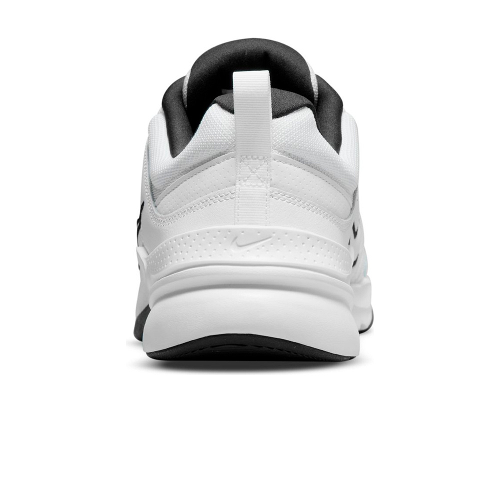Nike zapatilla cross training hombre NIKE DEFYALLDAY vista trasera