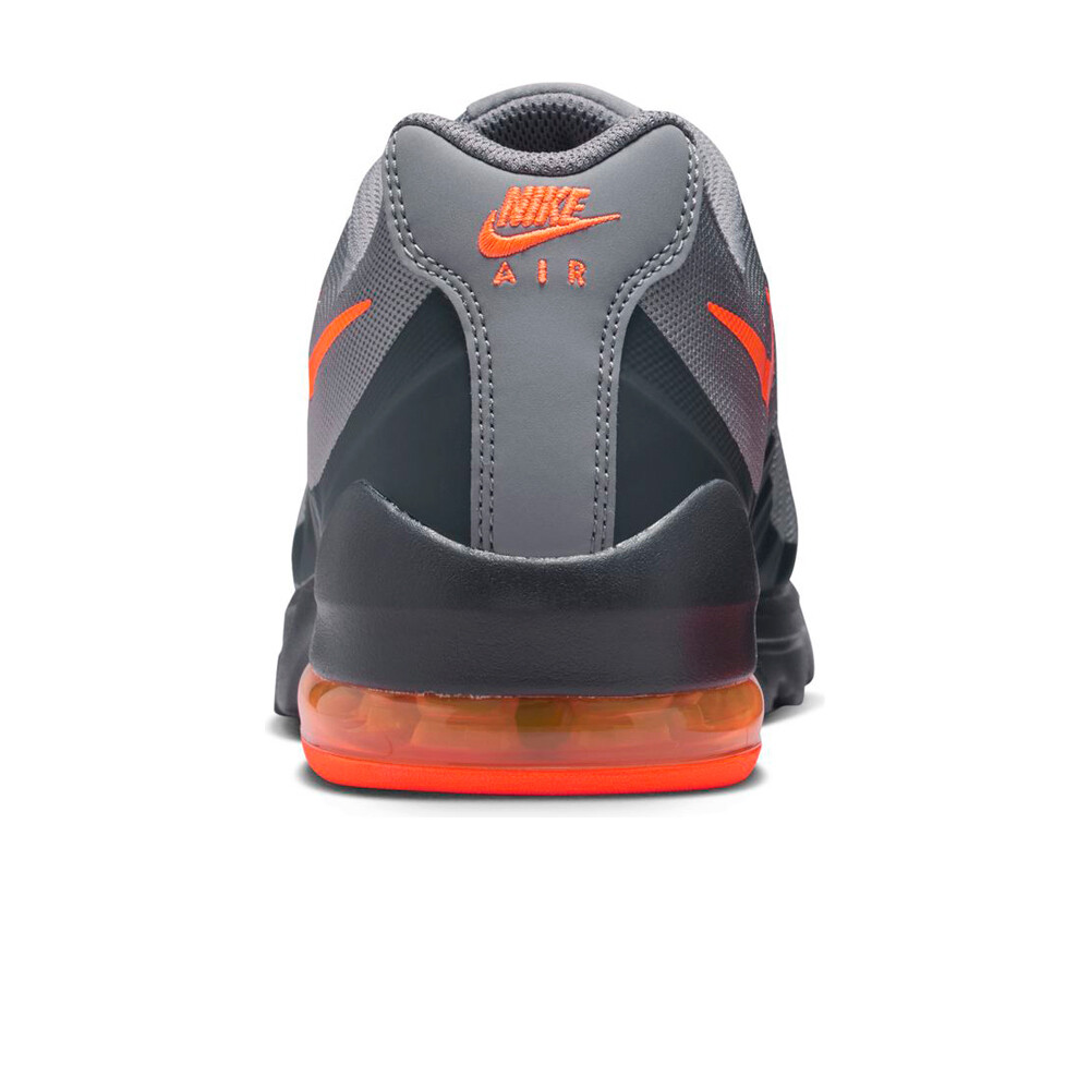 Nike zapatilla moda hombre NIKE AIR MAX INVIGOR vista trasera