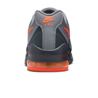 Nike zapatilla moda hombre NIKE AIR MAX INVIGOR vista trasera