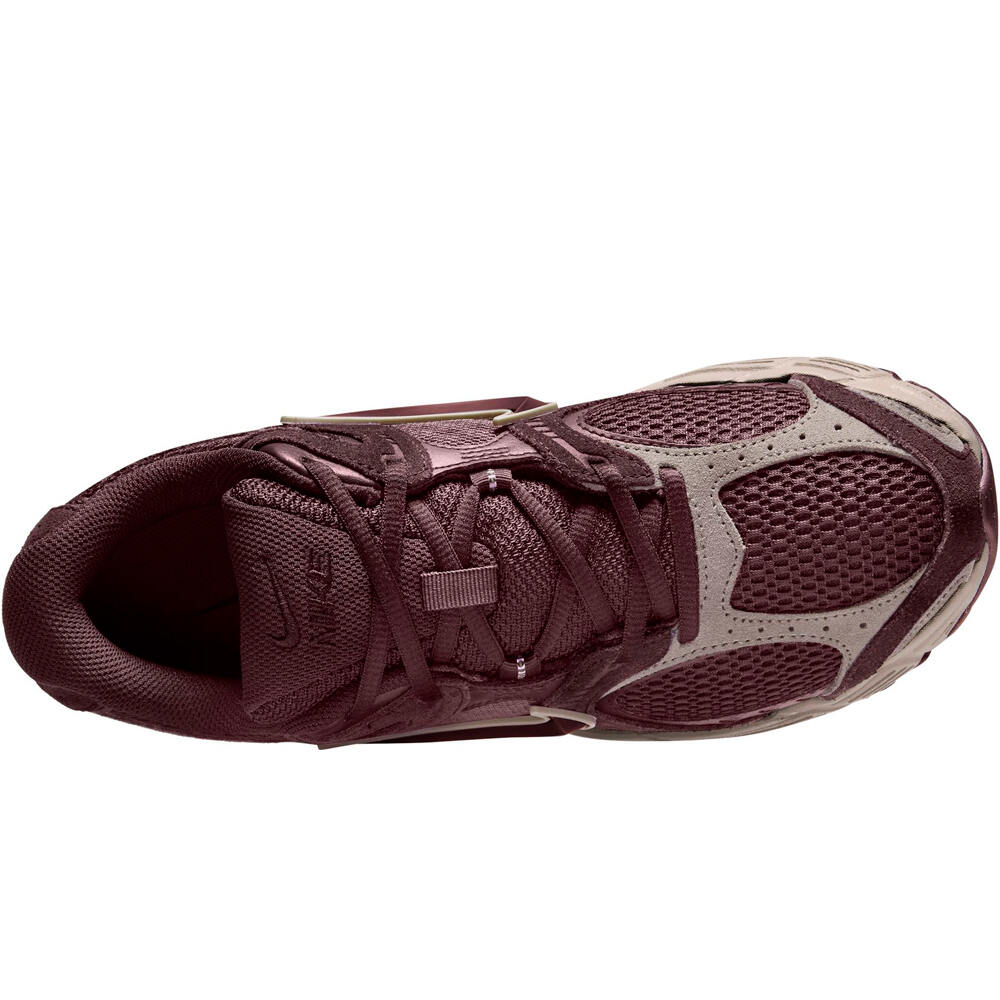 Nike zapatilla moda hombre NIKE V5 RNR SUEDE 2 vista trasera