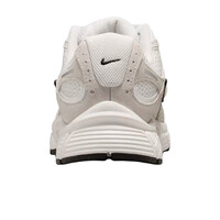 Nike zapatilla moda mujer W NIKE V5 RNR SUEDE 2 vista trasera