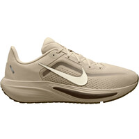 NIKE QUEST 7