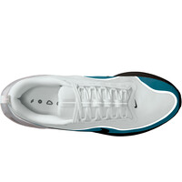 Nike zapatilla running hombre NIKE REVOLUTION 8 UTILITY vista trasera