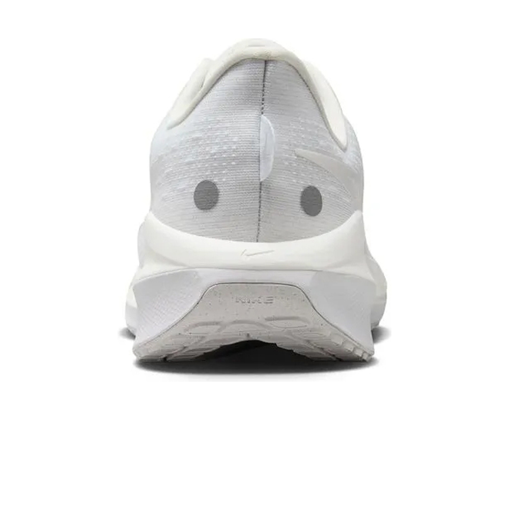 Nike zapatilla running hombre NIKE VOMERO 17 vista trasera