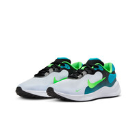 Nike zapatilla running niño REVOLUTION 7 (GS) vista trasera