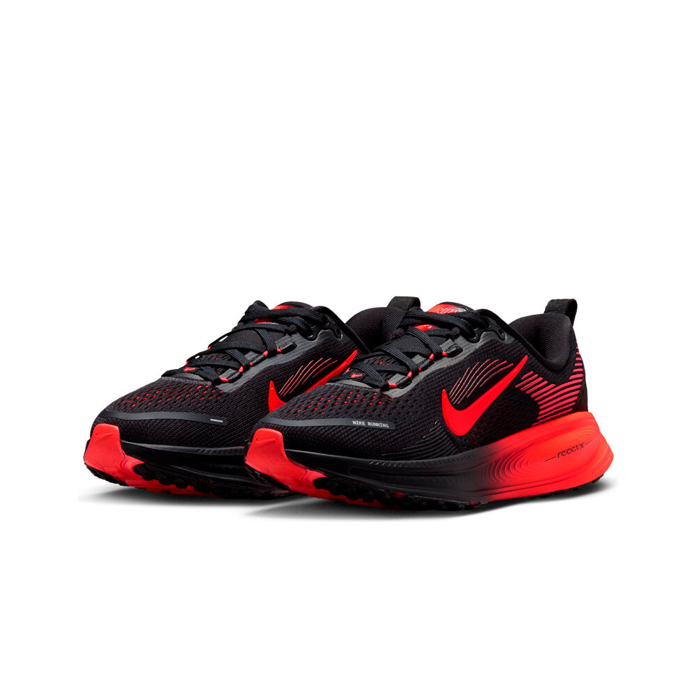 Nike zapatilla running niño VOMERO 18 (GS) vista trasera