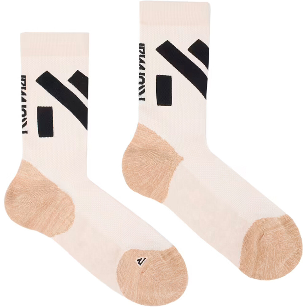 Nnormal calcetines running Race Sock vista frontal