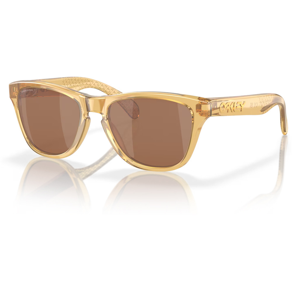 Oakley gafas deportivas infantiles Frogskins XXS KM Lt Curry w/ Prizm Tgstn vista frontal