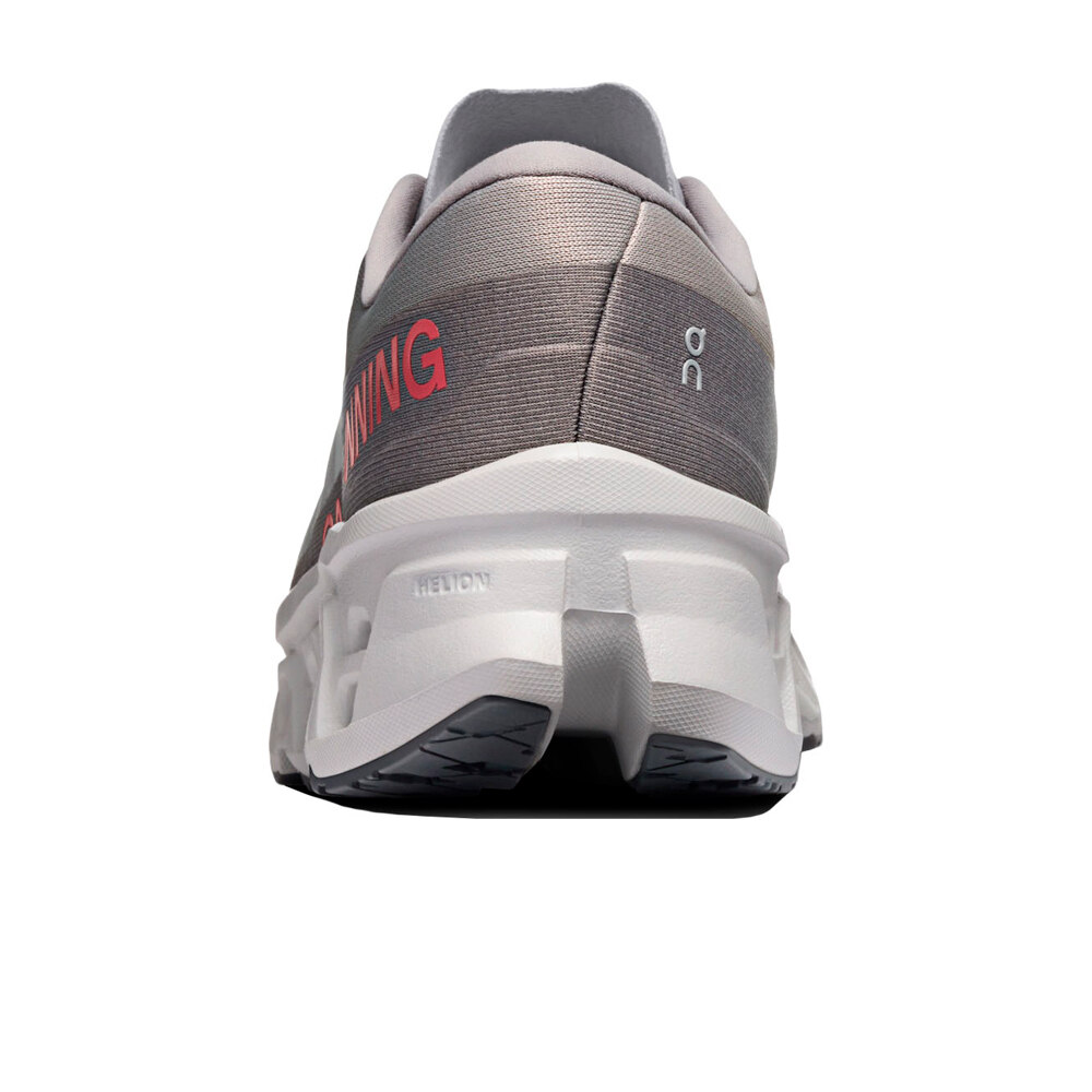 On zapatilla running hombre Cloudmonster 3 vista trasera