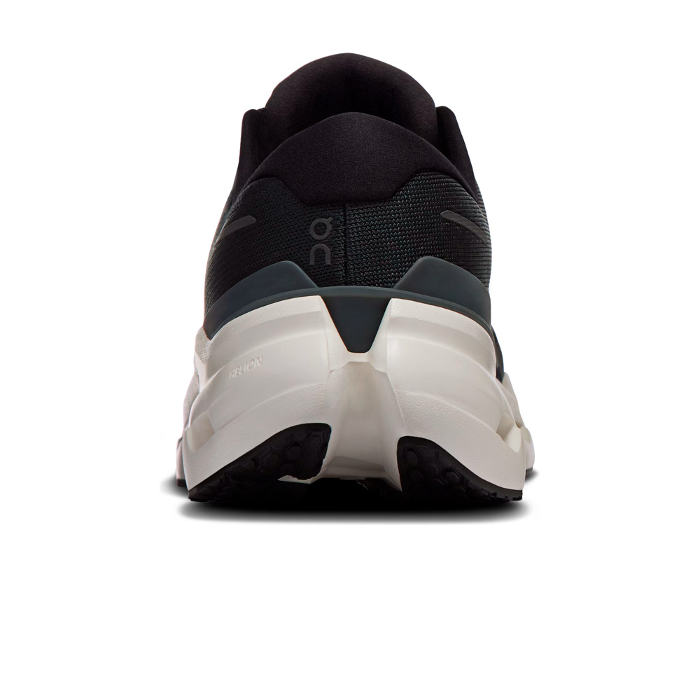 On zapatilla running hombre Cloudrunner 3 vista trasera