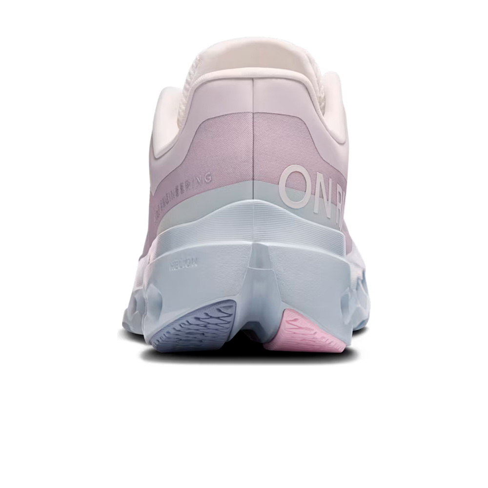 On zapatilla running mujer Cloudsurfer Next W vista trasera