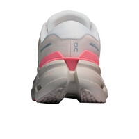 On zapatilla running mujer W Cloudrunner 3 vista trasera