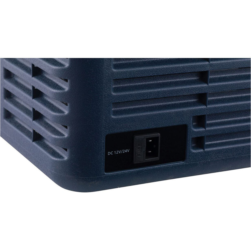 Outwell nevera isotérmica ARCTIC CHILL 40 l 12V-230V 05