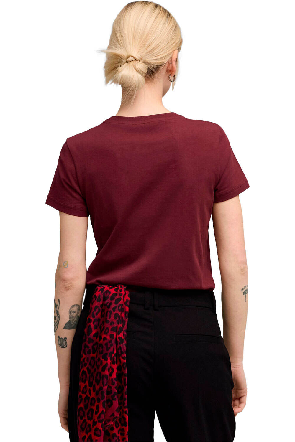 Puma camiseta manga corta mujer ESS ELEVATED Tee vista trasera