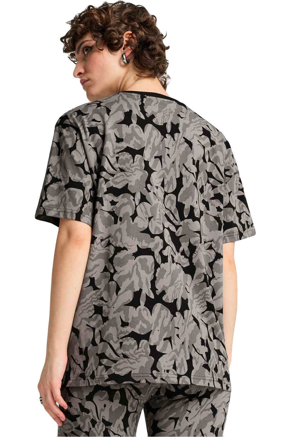 Puma camiseta manga corta mujer ESS NATURE 2.0 Relaxed AOP Tee vista trasera