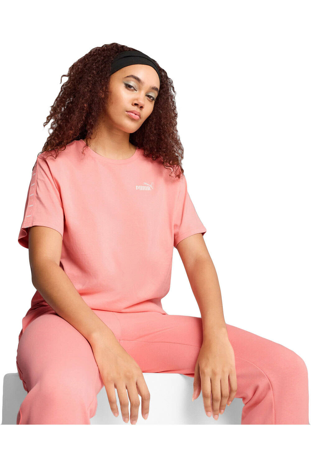 Puma camiseta manga corta mujer ESS TAPE Relaxed Tee vista frontal