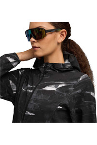 Puma camiseta técnica manga larga mujer W Run Velocity AOP W vista detalle