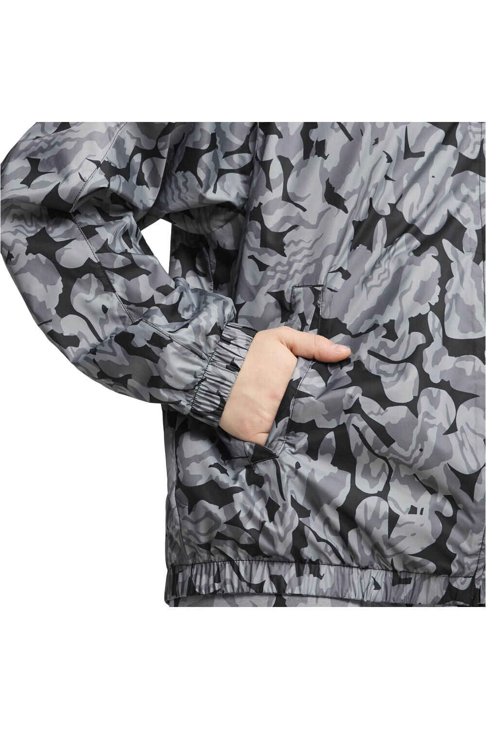 Puma chaquetas hombre ESS NATURE 2.0 RELAXED Windbreaker 03