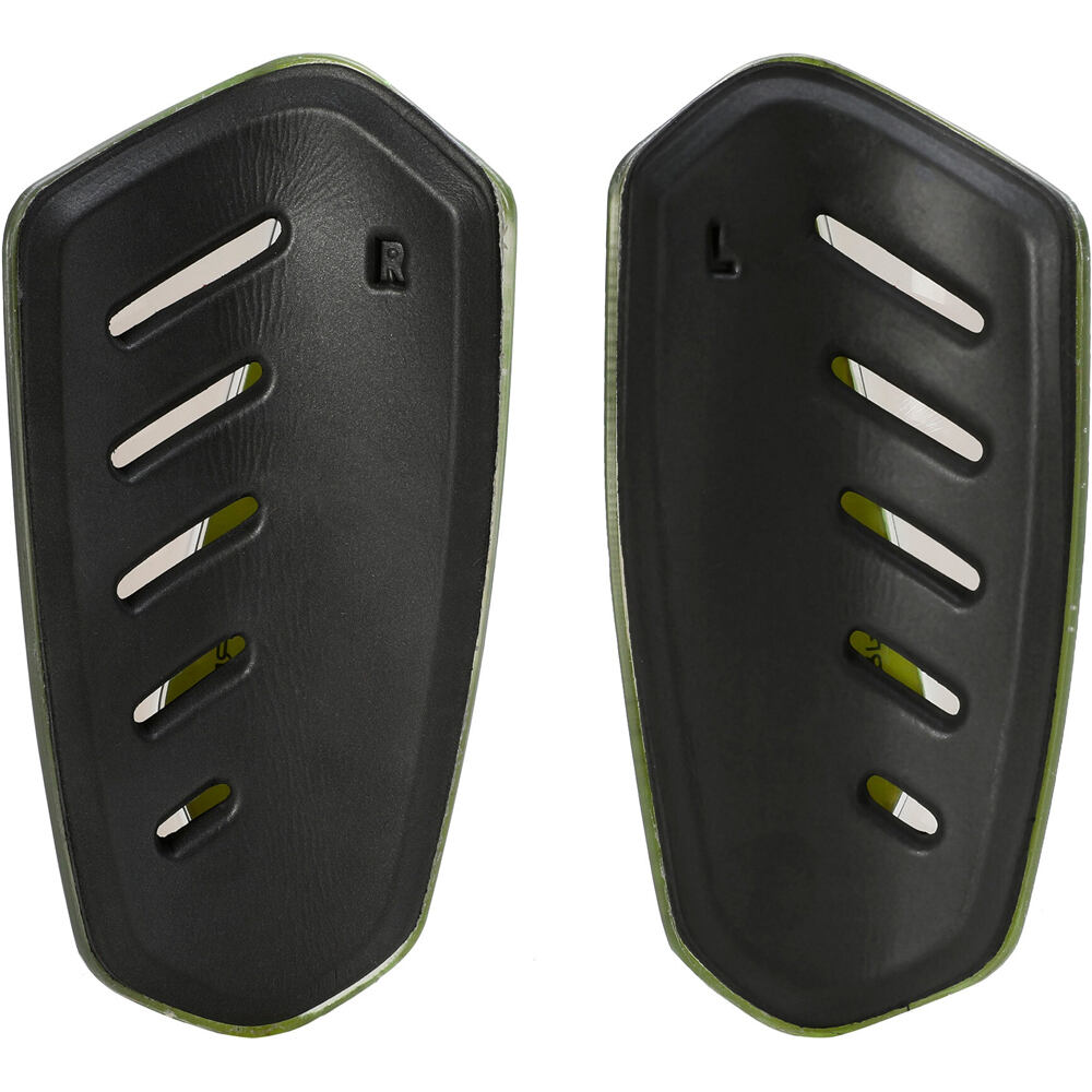 Puma espinilleras ULTRA Flex Sleeve 01