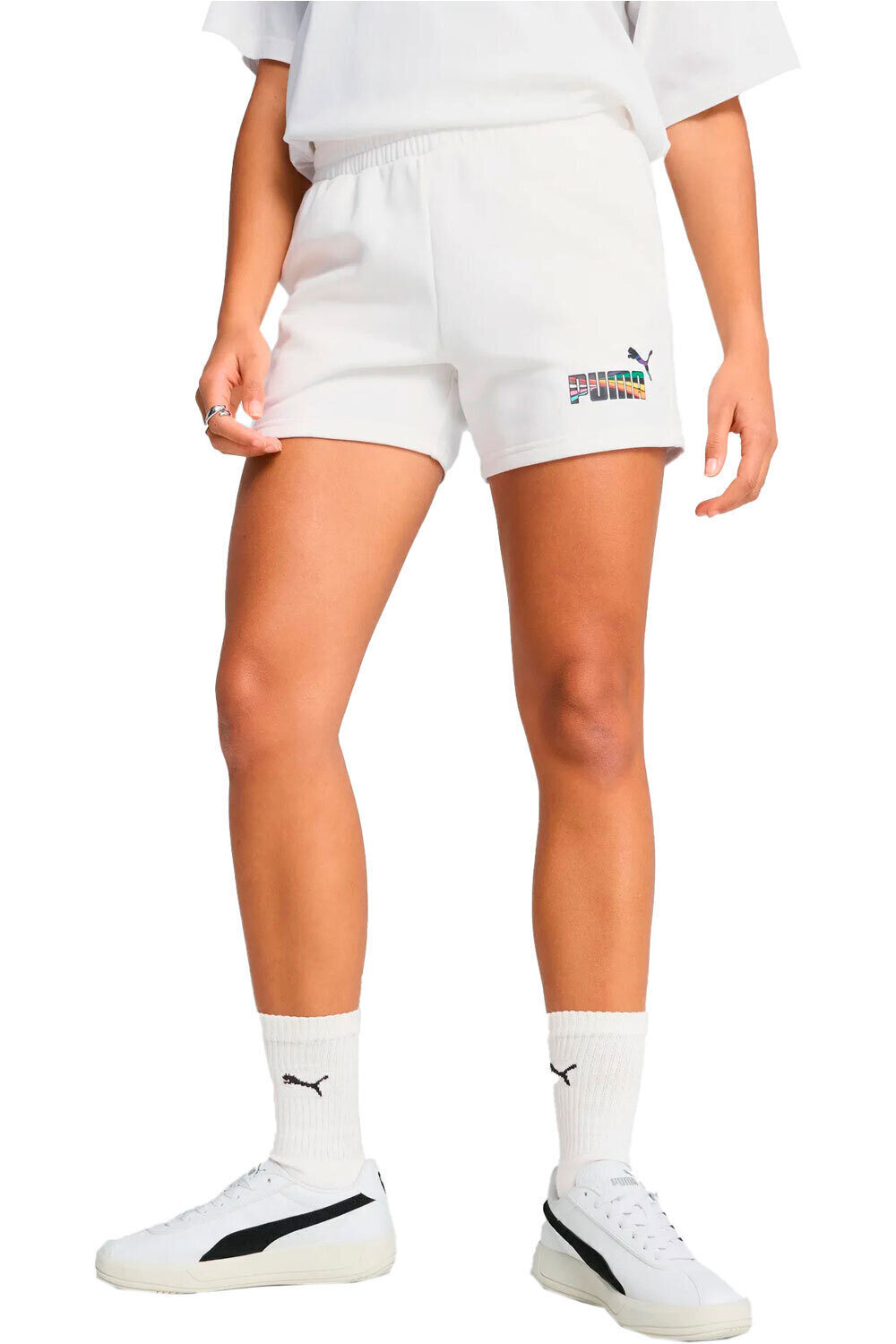 Puma pantalón corto deporte mujer LOVE UNITED Mid-Rise Shorts 4 vista frontal