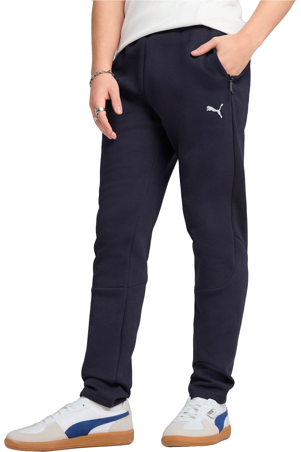 Puma pantalón hombre EVOSTRIPE Pants DK o vista frontal