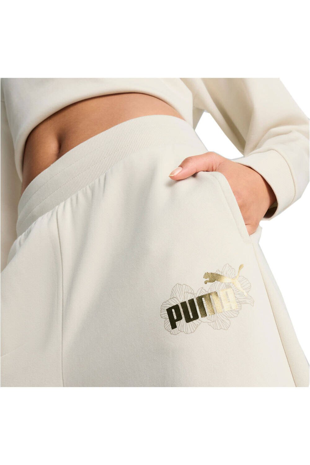 Puma pantalón mujer ESS+ CLASS ACT Pants vista detalle