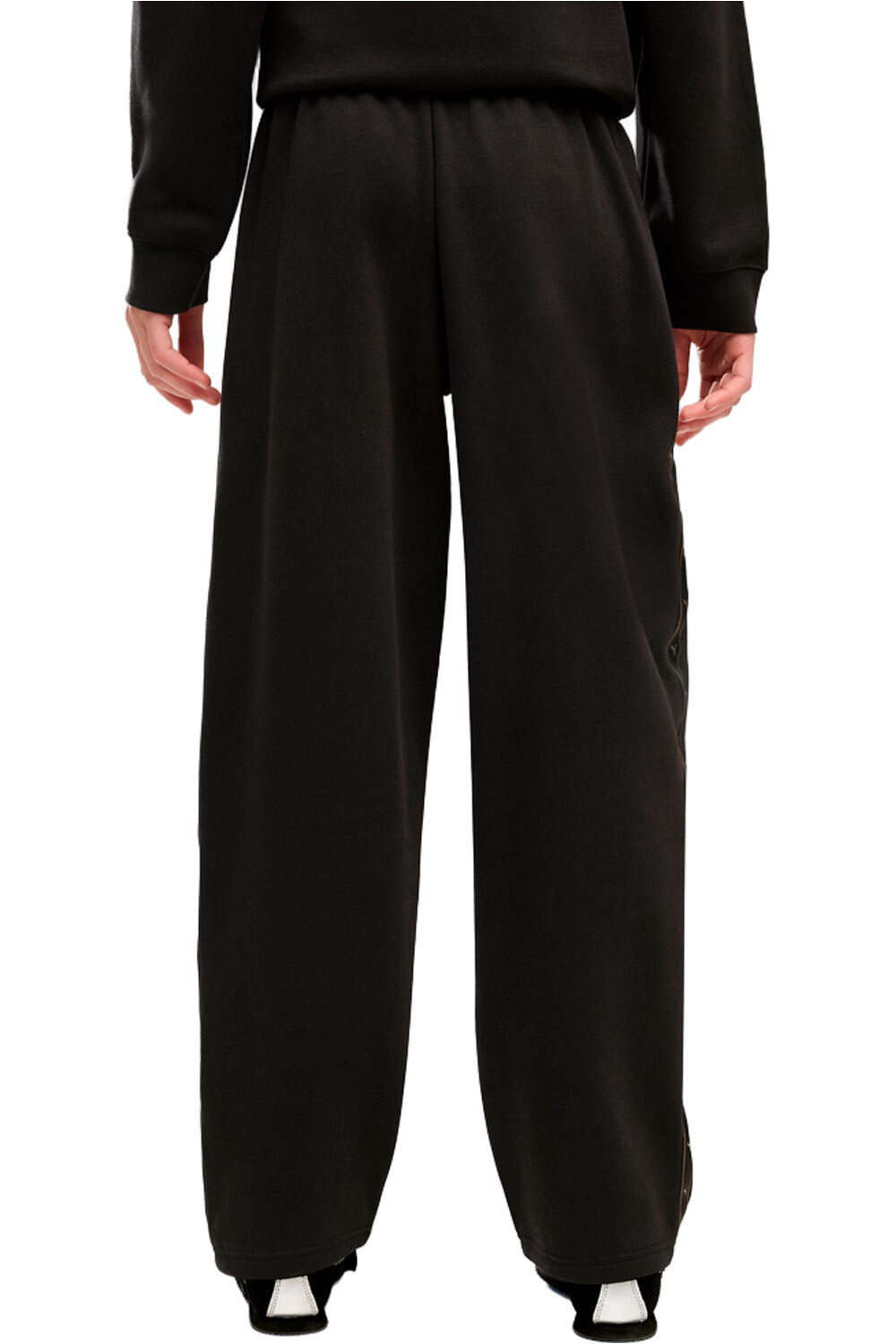 Puma pantalón niña ESS TAPE Relaxed Swe vista trasera
